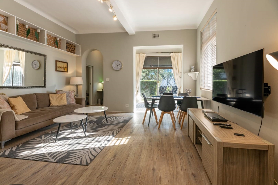 2 Bedroom Property for Sale in Sea Point Western Cape